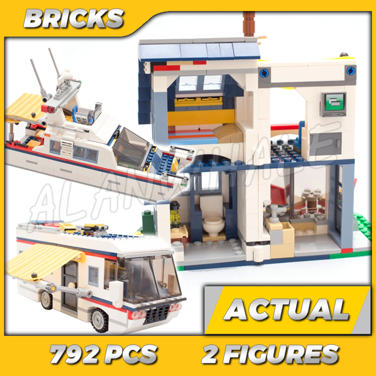792pcs 3in1 Creative Vacation  - Model Kit Yacht recension och pris